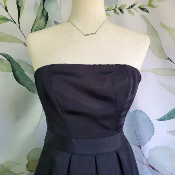 EXPRESS | Peek-a-Boo Stripe Strapless Dress in Black sz 0 - Picture 2 of 10